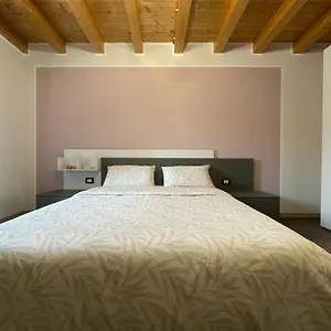 Apartment Dimora Rosso San Zeno - Wifi Veloce E Adatto Per Famiglie, Verona